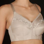 LINDA TIERRA_17W6391